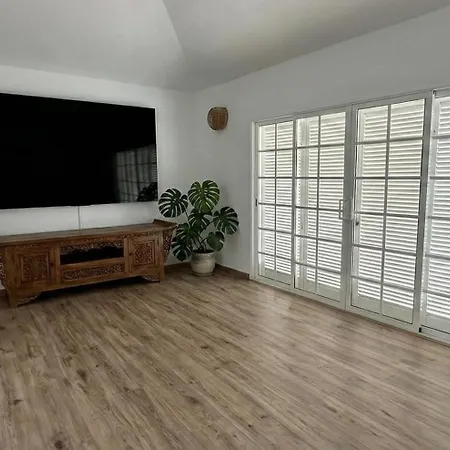 Villa Shanti * アデヘ