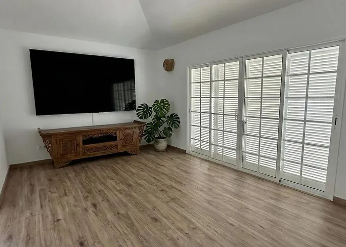 Villa Shanti * アデヘ